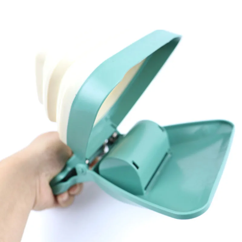 Dog Pet Travel Foldable Pooper Scooper With 1 Roll Decomposable bags Poop Scoop Clean Pick Up Excreta Cleaner - Image 4